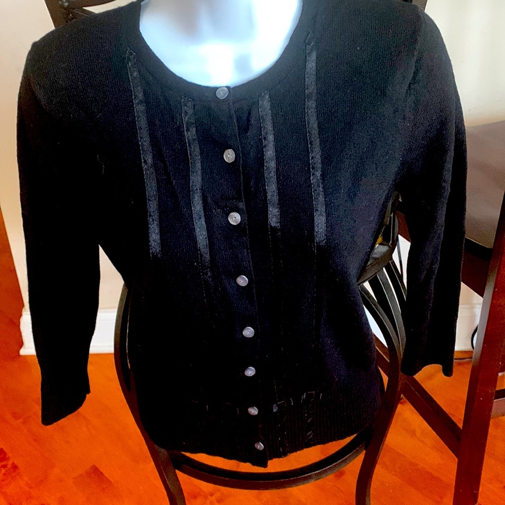 GAP 3/4 Sleeves Black Sweater